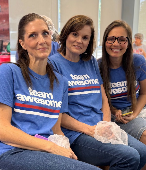 Angela, Lisa, and April in Team Awesome tshirts